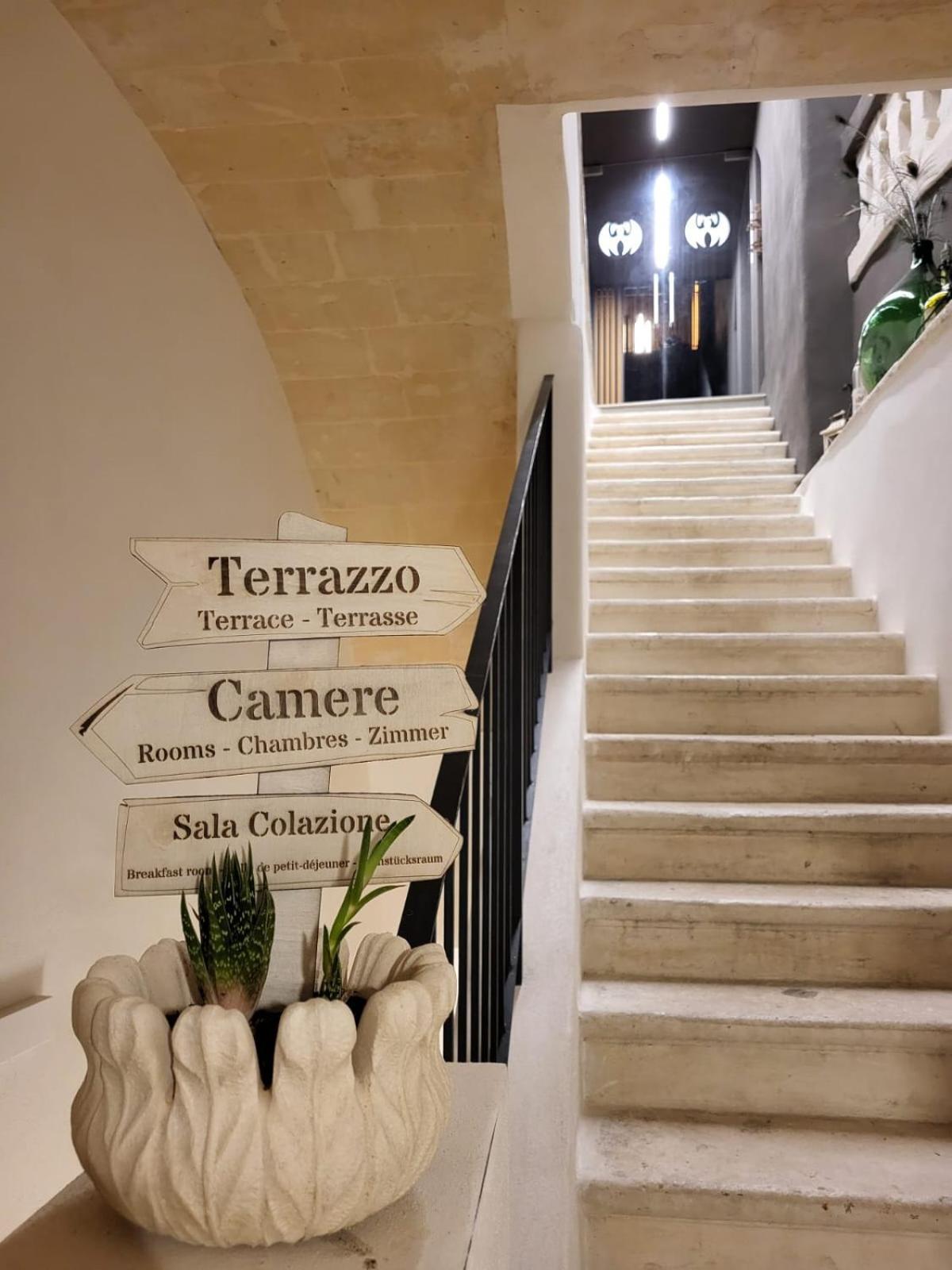Casa Nera Guesthouse Montescaglioso Luaran gambar